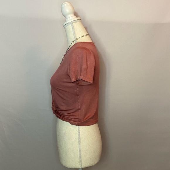 Tops/T-Shirts/Tanks👚 - 2 for $15 or 3 for $20 (Mix & Match) - Picture 3 of 4